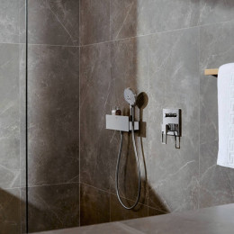 Шланговое подсоединение Hansgrohe Fixfit Porter 26456000 с держателем и полкой хром