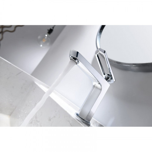 Смеситель для раковины Lemark Prizma LM3906C хром