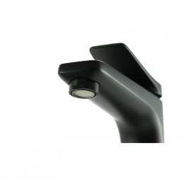 Смеситель для раковины Lemark Bronx LM3737BL черный матовый