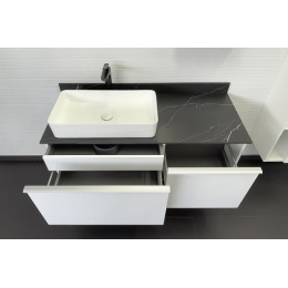 Comforty Мебель для ванной Милан 120 78189 с черной столешницей подвесная белая