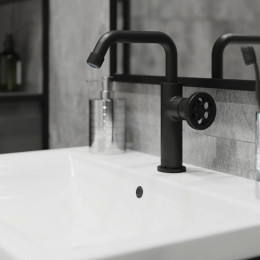 Смеситель для раковины Iddis Grange GRABLR0i01 черный матовый